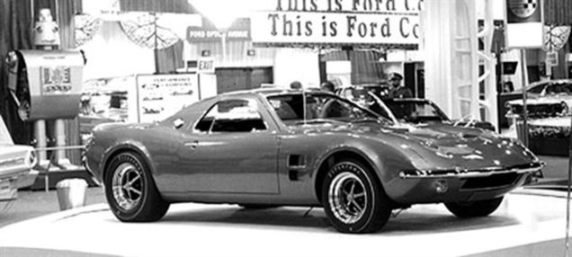 Ford Mustang Mach 2 concept right front three quarters